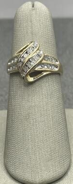 10K Yellow Gold Double Row Swirl W/ Diamonds Ring (27088)